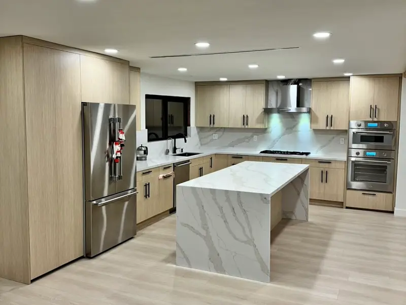 Kitchen Remodeling Trends 2026: Warm Minimalism, Tactile Materials and Hidden Tech